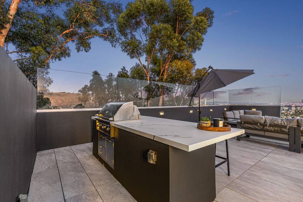Photo of Outdoor in Hollywood Heights