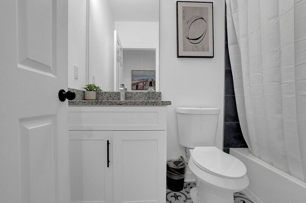 Photo of Bathroom in Collier Heights