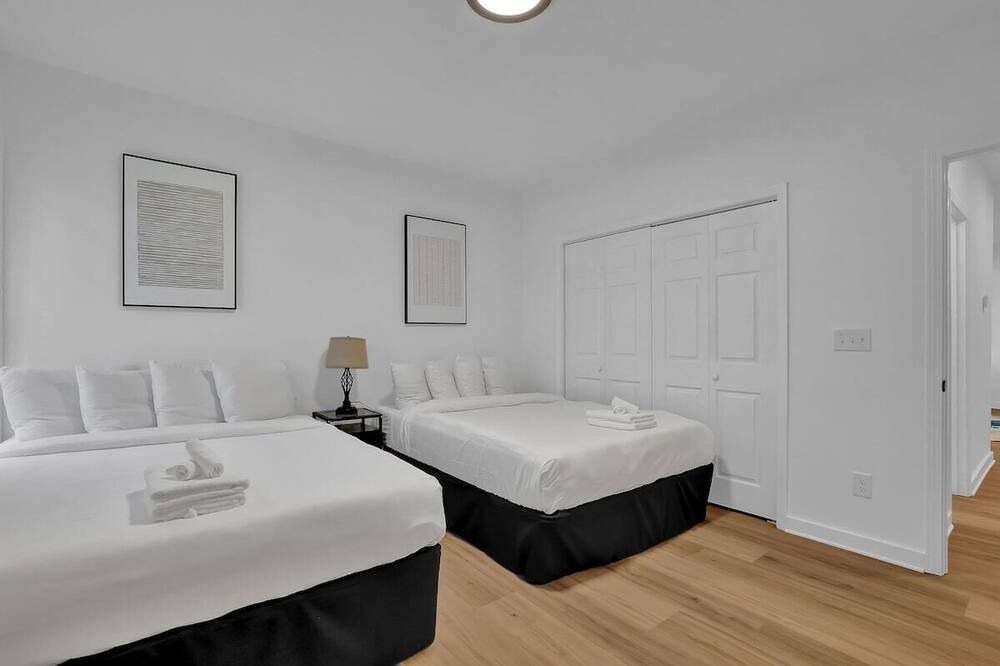 Photo of Bedroom in Collier Heights