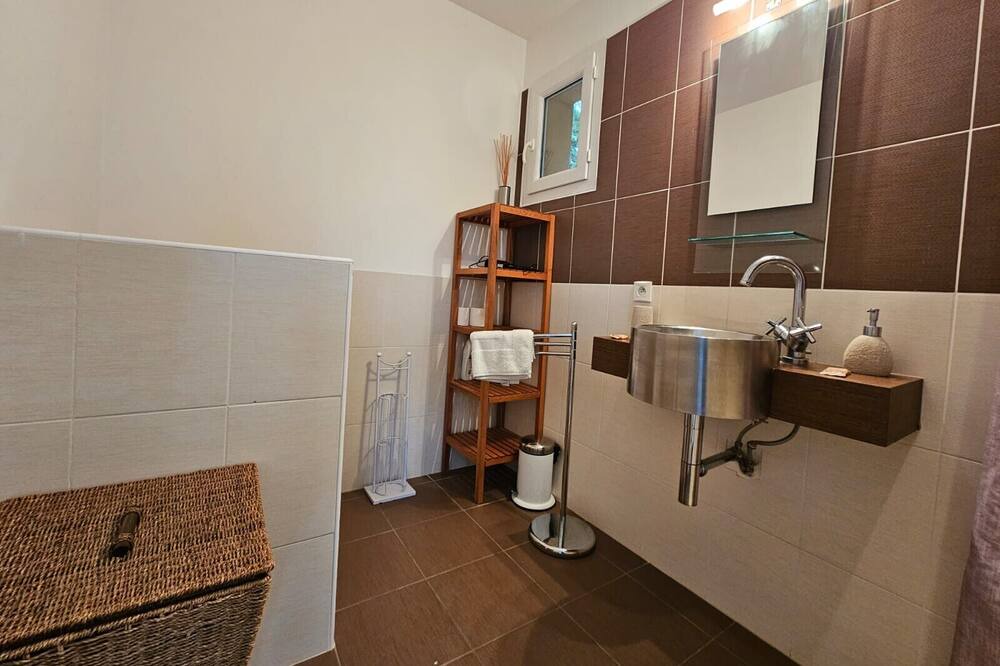 Photo of Bathroom in Montarnaud