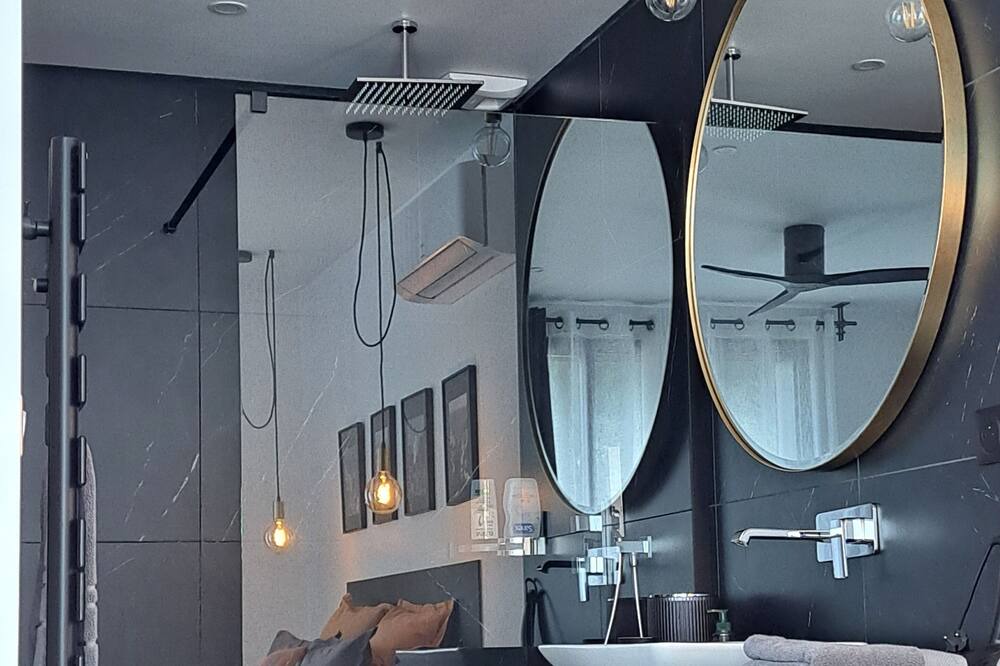 Photo of Bathroom in Vieille-Toulouse