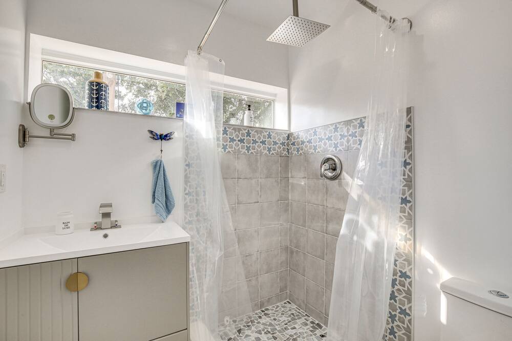Photo of Bathroom in Edgewood