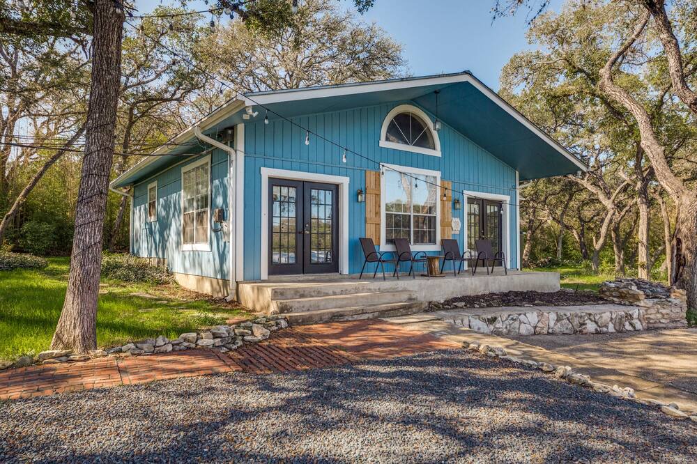 Photo of Outdoor in Vance Jackson