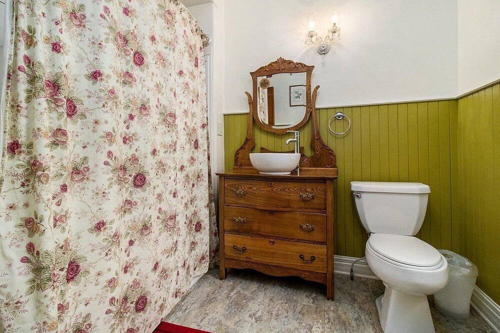 Photo of Bathroom in Manistee