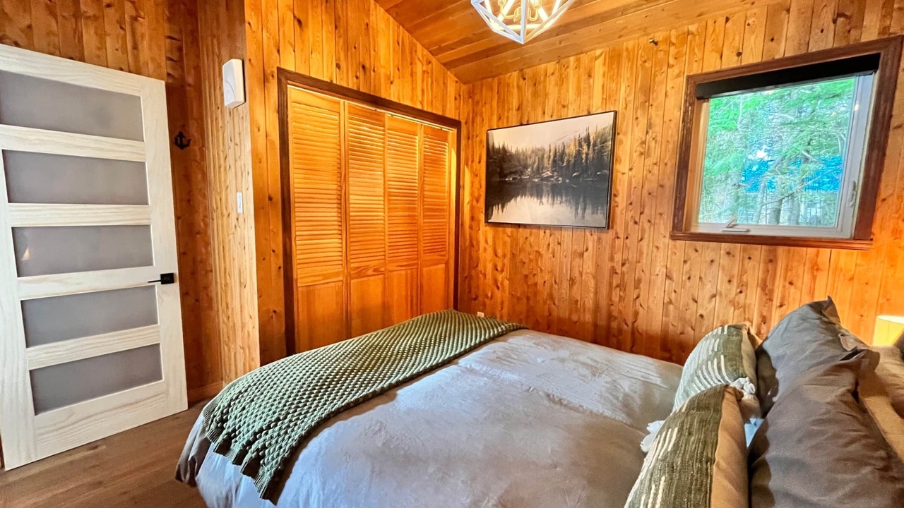 Photo of Bedroom in St-Aubert