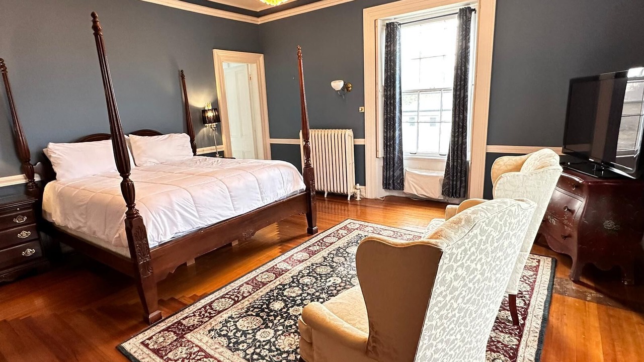 Photo of Bedroom in Middletown