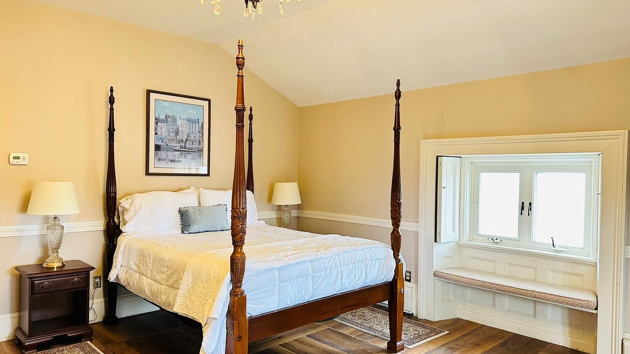 Photo of Bedroom in Middletown