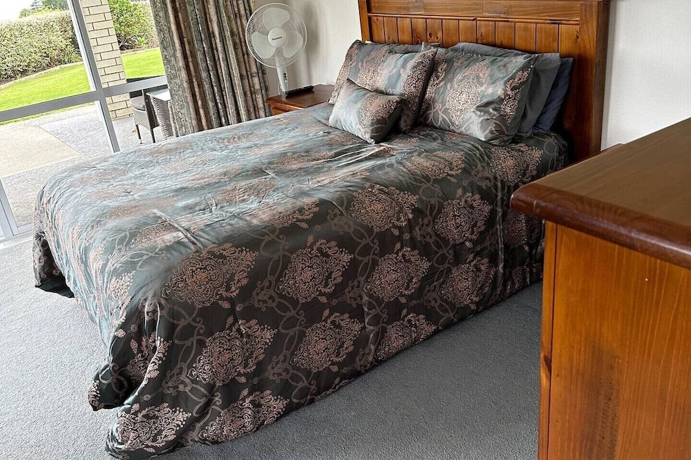 Photo of Bedroom in Whakatiwai