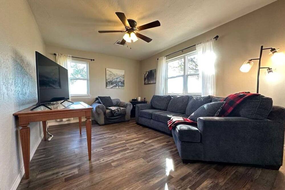 Photo of Livingroom in Ponca City