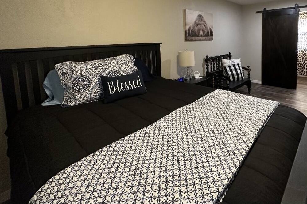 Photo of Bedroom in Ponca City