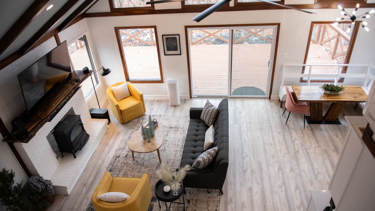Photo of Livingroom in Bluemont
