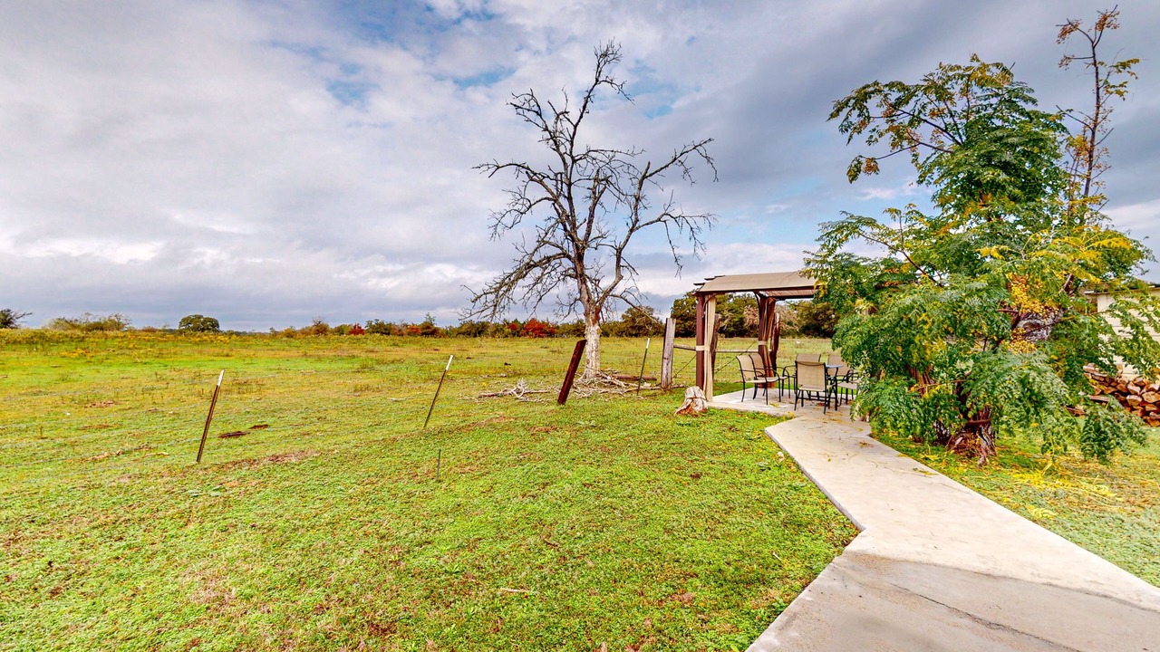Photo of Outdoor in Lyons