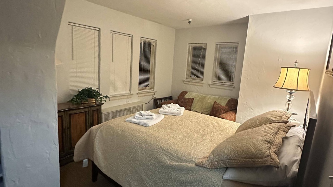 Photo of Bedroom in Jamestown