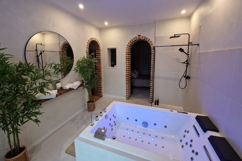 Photo of Bathroom in Anzin