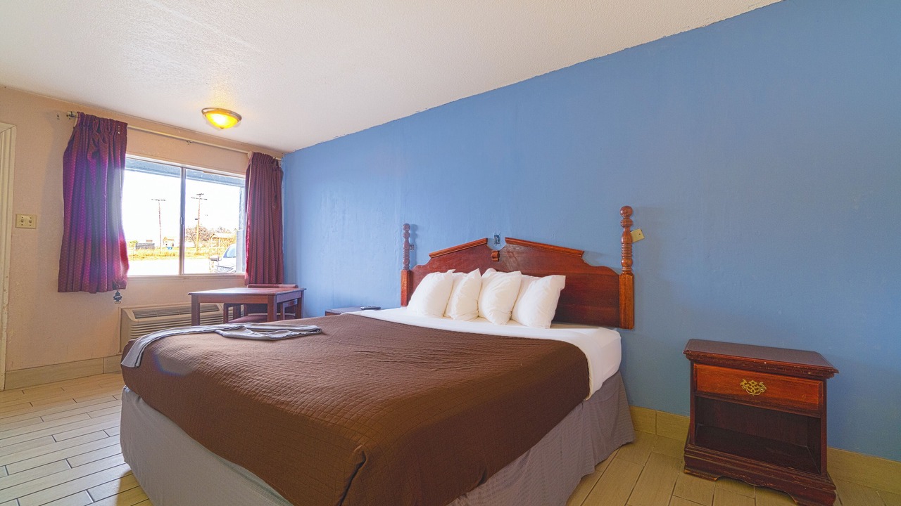 Photo of Bedroom in Three Rivers