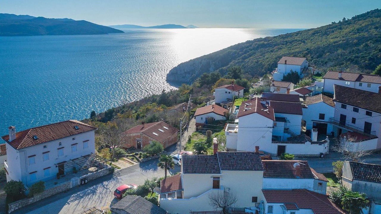 Photo of Outdoor in Brsec