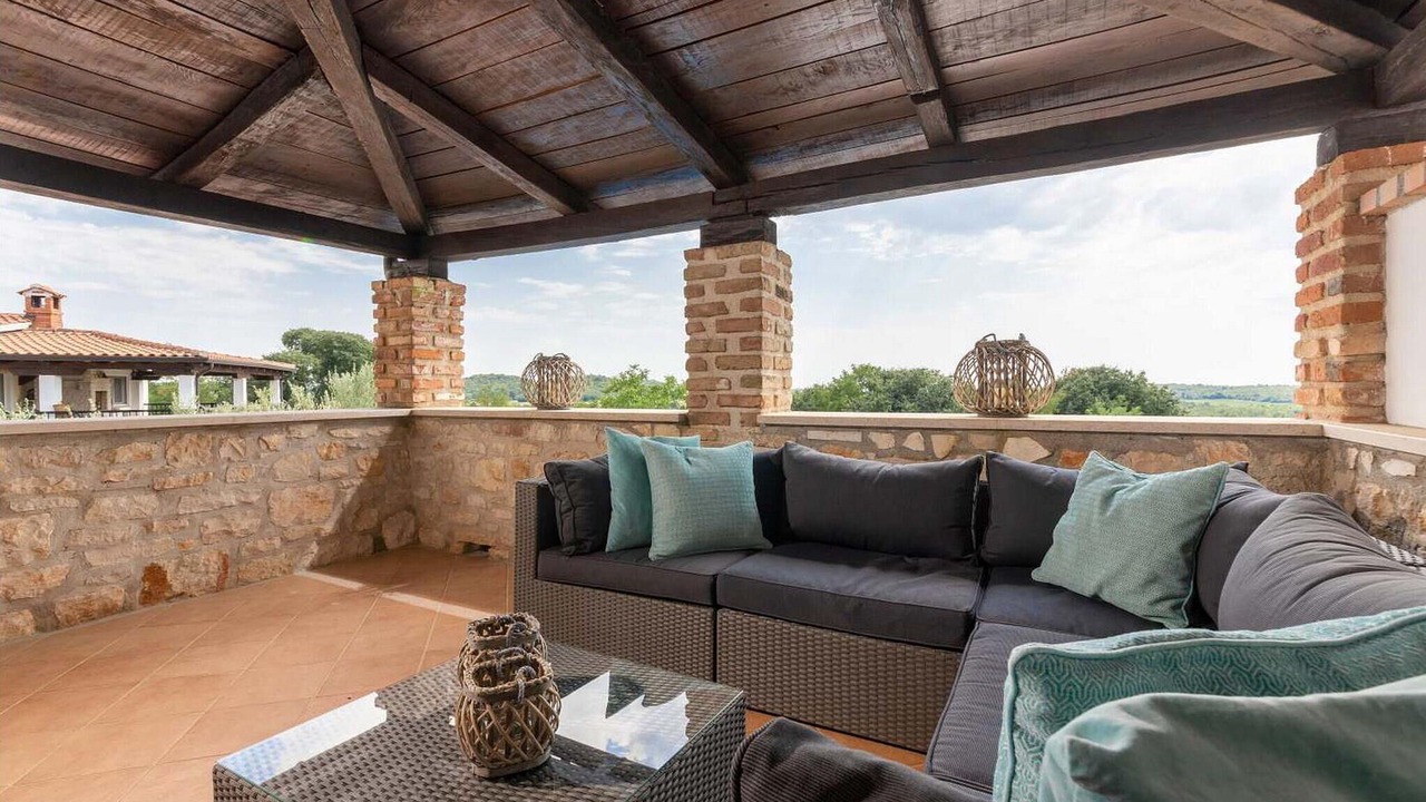 Photo of Patio Balcony in Musalez