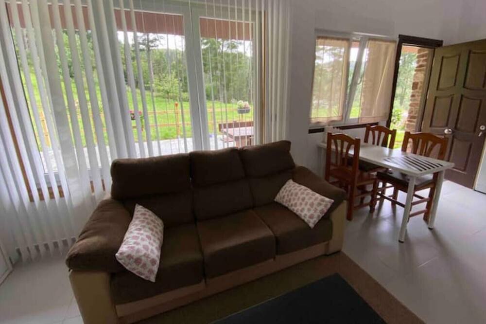 Photo of Livingroom in Ea