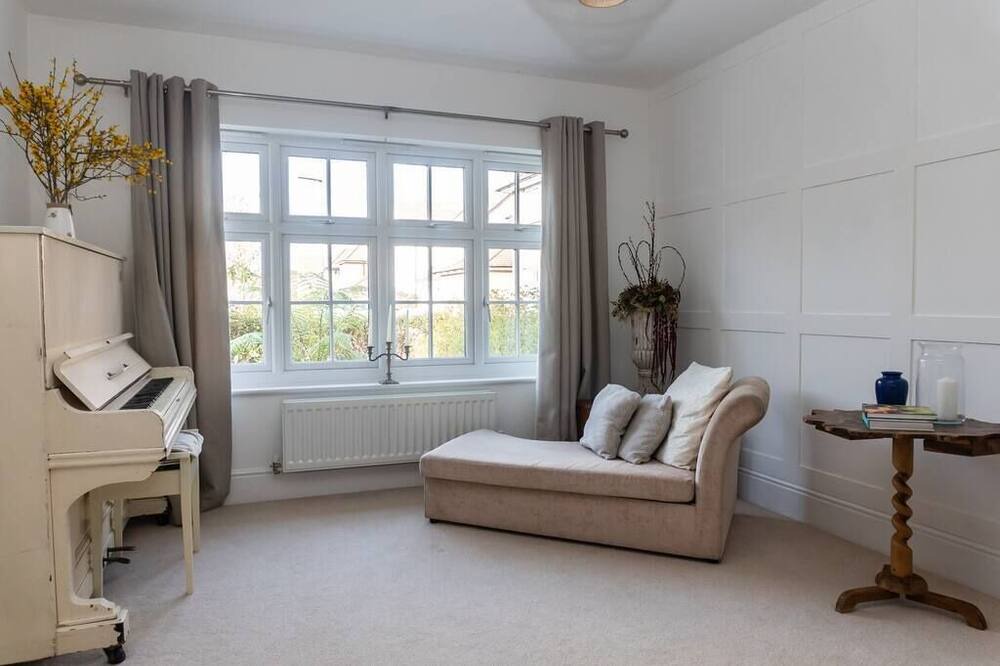 Photo of Livingroom in Hardwicke