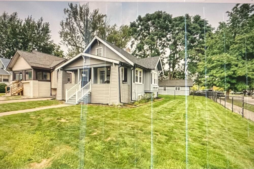Photo of Outdoor in Royal Oak