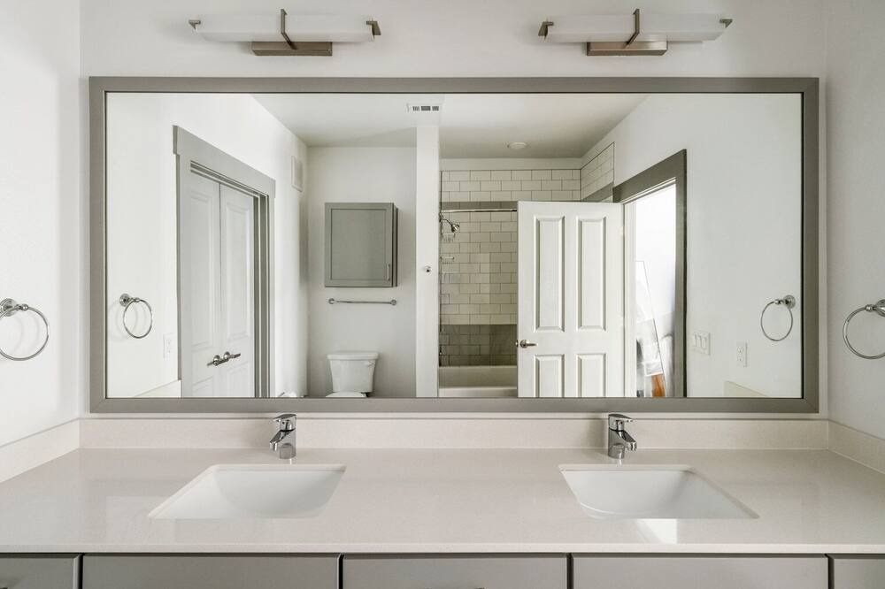 Photo of Bathroom in Govalle