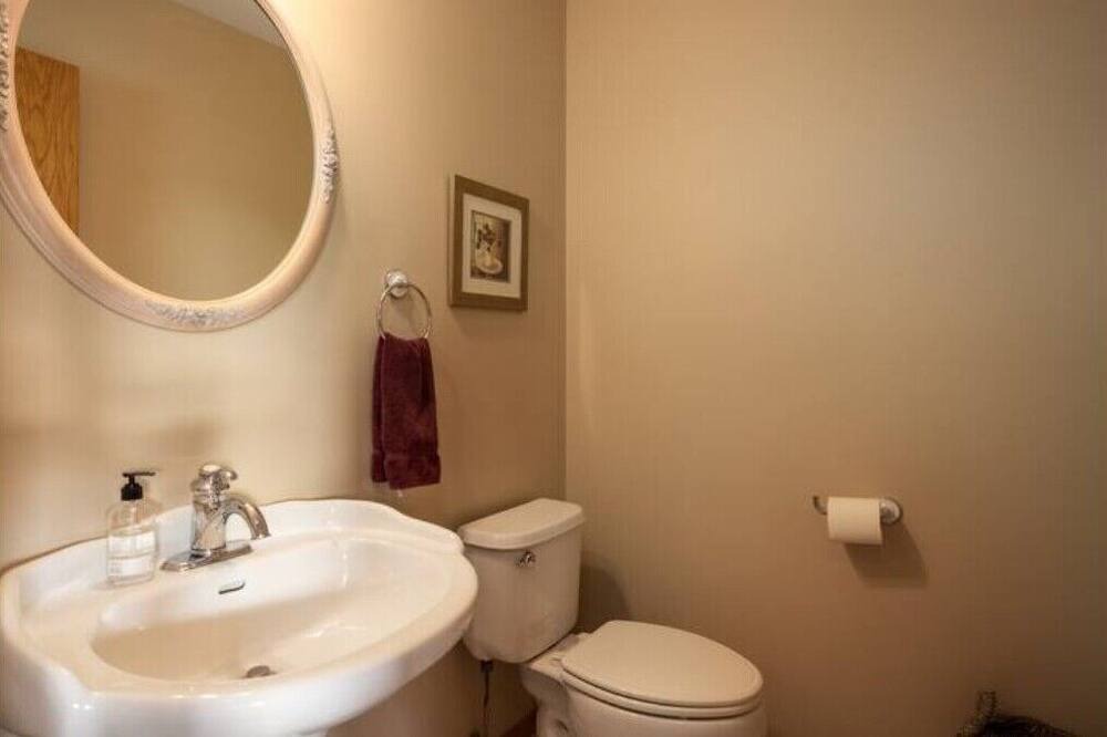 Photo of Bathroom in Mount Vernon