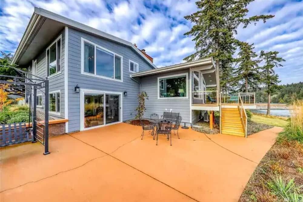 Photo of Patio Balcony in Port Hadlock