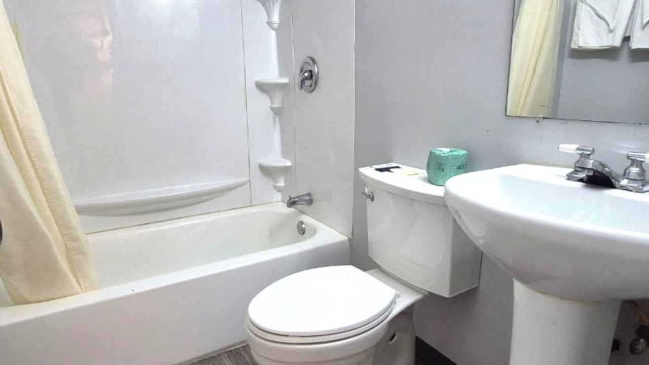 Photo of Bathroom in South Holland