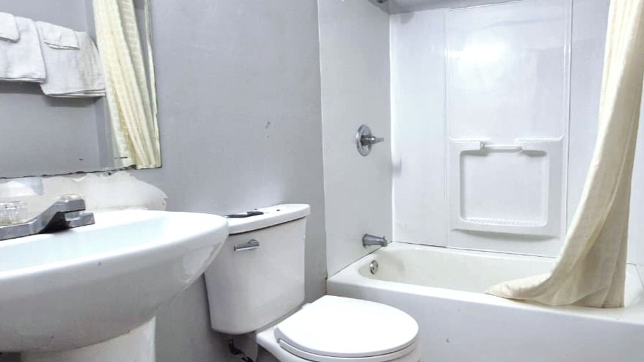 Photo of Bathroom in South Holland