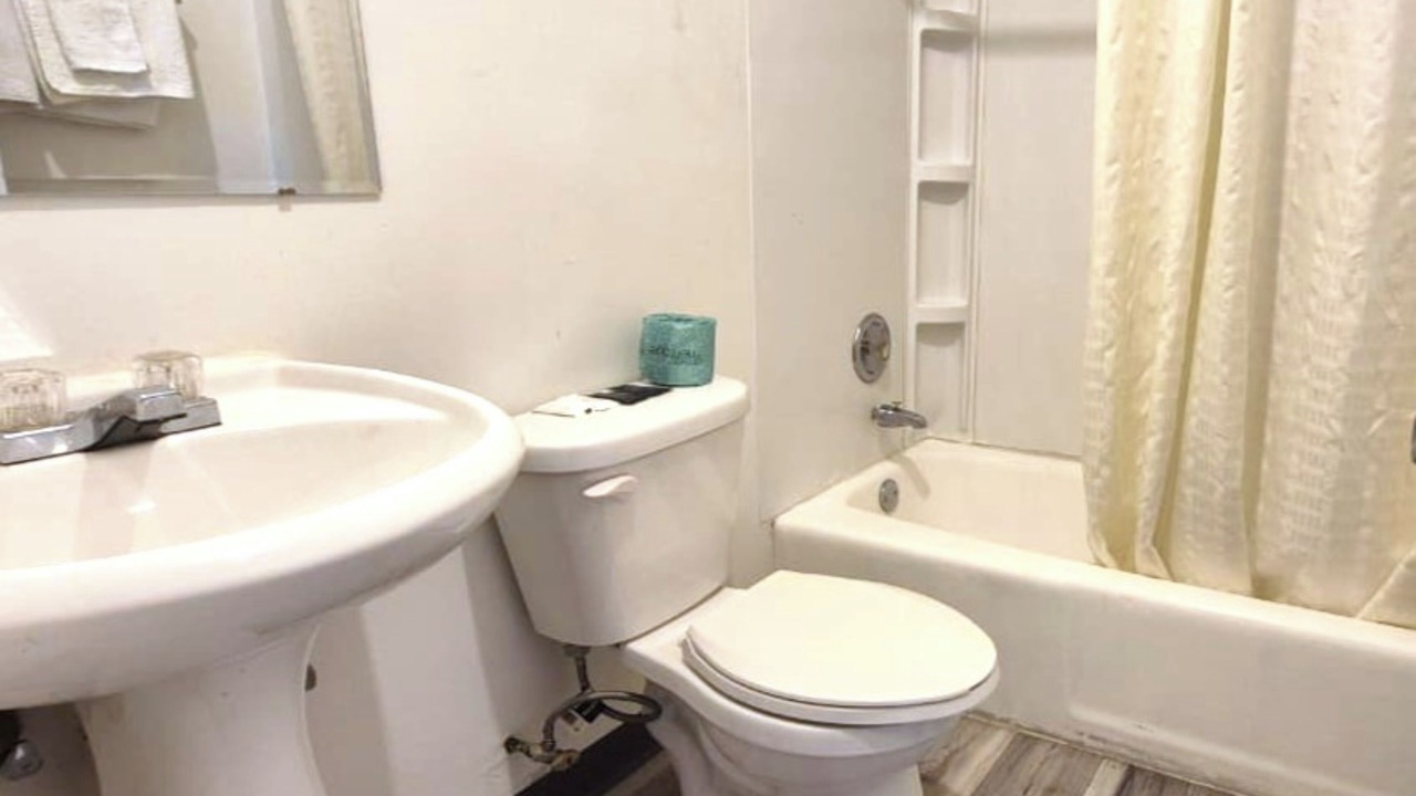 Photo of Bathroom in South Holland