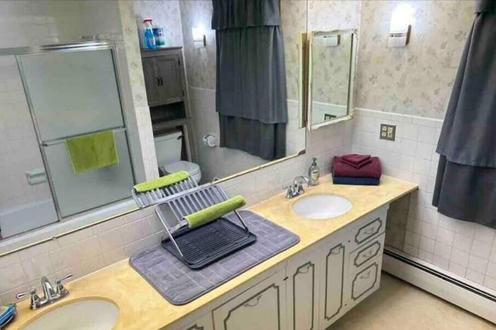 Photo of Bathroom in Westfield