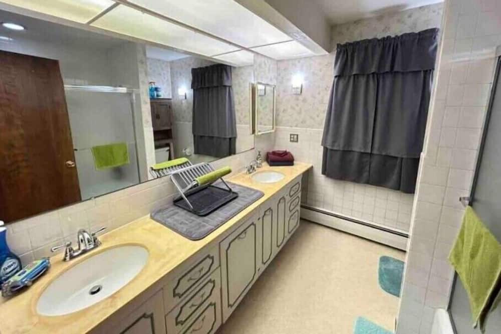 Photo of Bathroom in Westfield