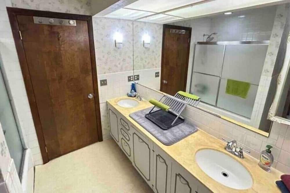 Photo of Bathroom in Westfield