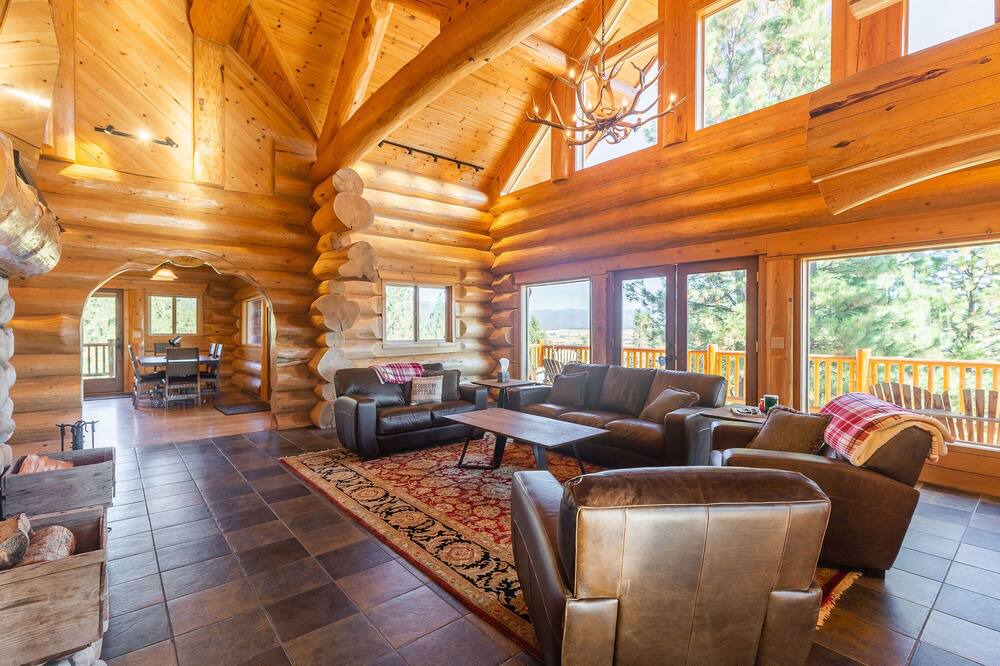 Photo of Livingroom in Garden Valley