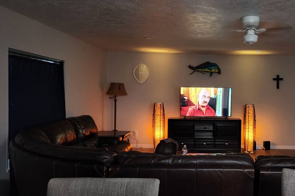 Photo of Livingroom in Orange