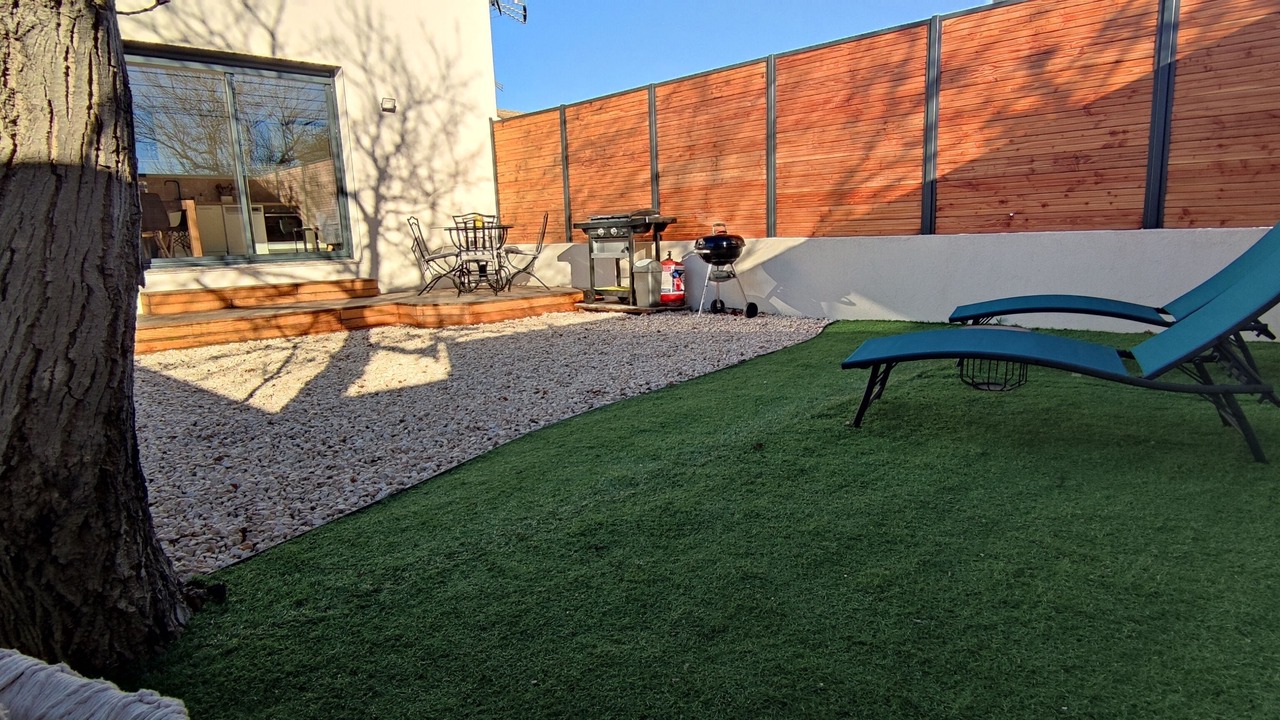 Photo of Patio Balcony in Canaules-et-Argentieres