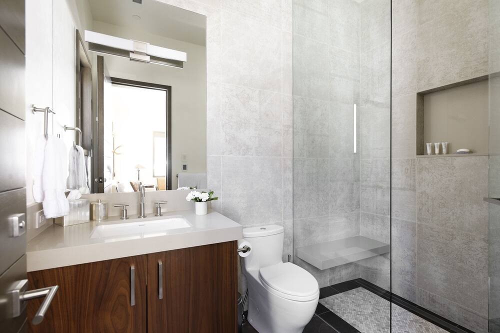 Photo of Bathroom in West End