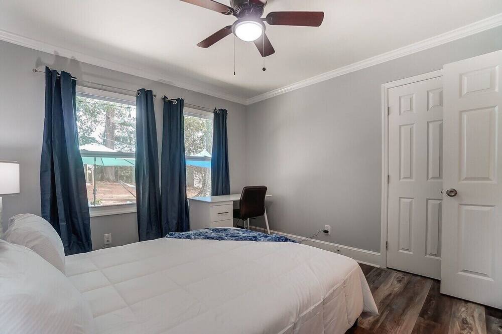 Photo of Bedroom in Starmount