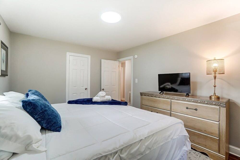 Photo of Bedroom in Enderly Park