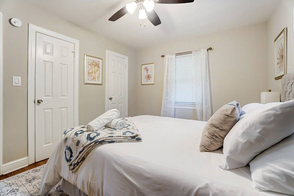 Photo of Bedroom in Enderly Park