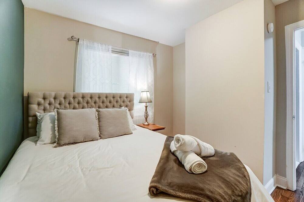 Photo of Bedroom in Enderly Park