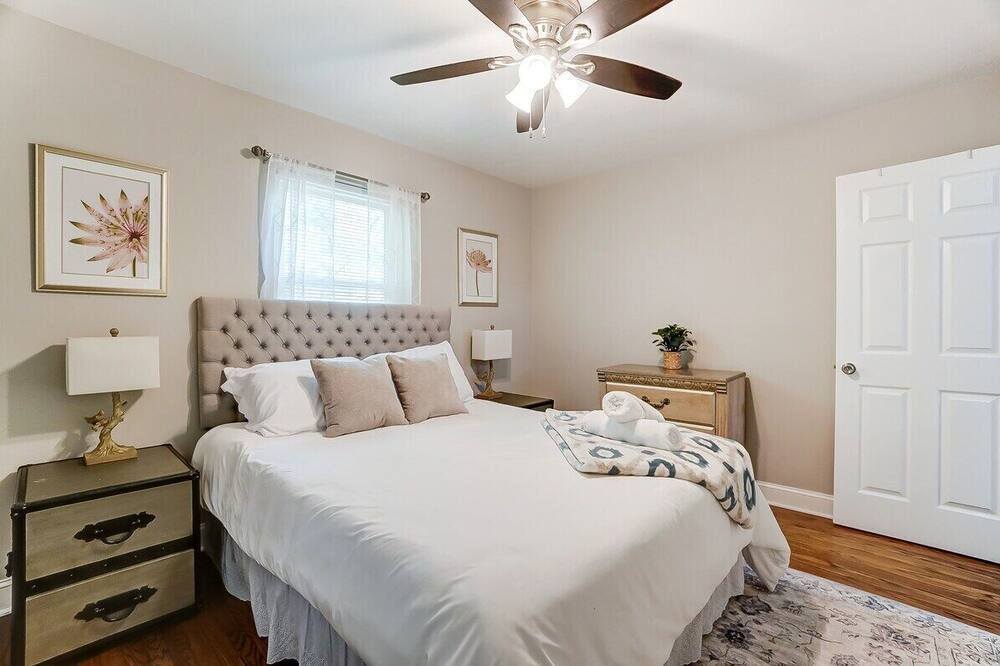 Photo of Bedroom in Enderly Park
