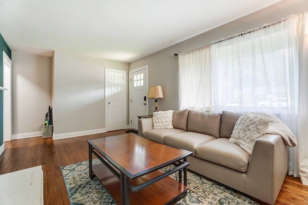 Photo of Livingroom in Enderly Park