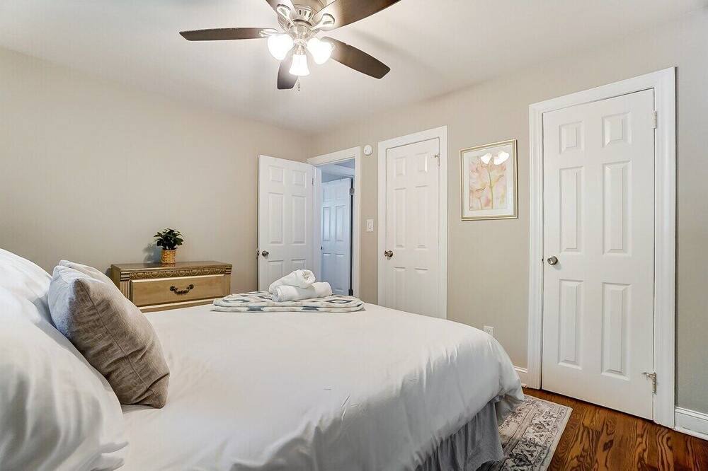 Photo of Bedroom in Enderly Park