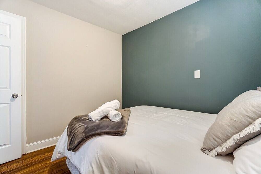 Photo of Bedroom in Enderly Park