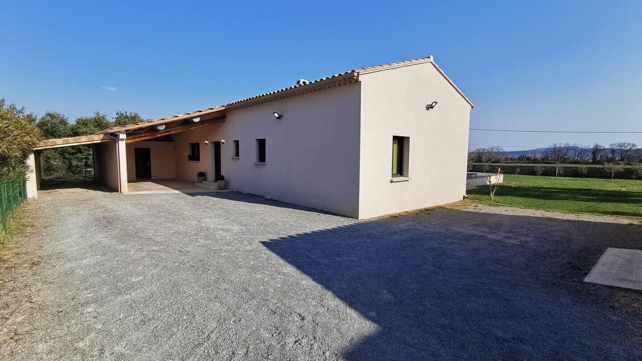 Photo of Outdoor in Pont-Saint-Esprit