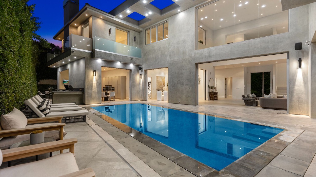 Photo of Outdoor in Beverly Glen