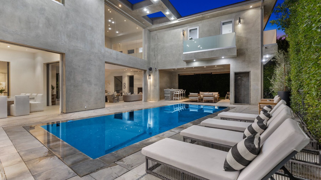 Photo of Outdoor in Beverly Glen