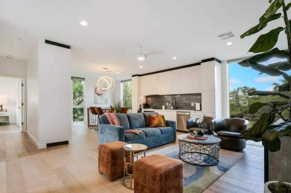 Photo of Livingroom in Westfield