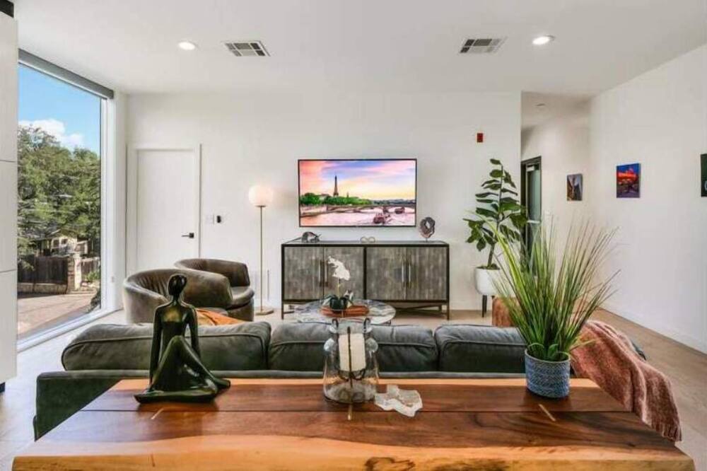Photo of Livingroom in Westfield